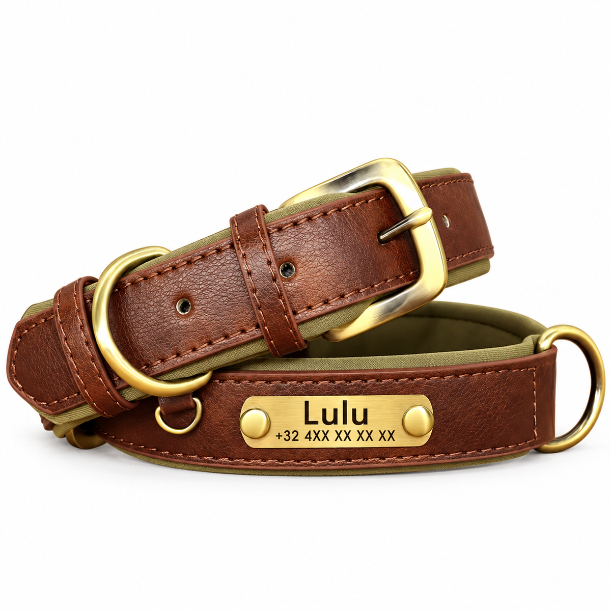 Collier personnalisé marron café avec plaque dorée gravée du prénom et du téléphone